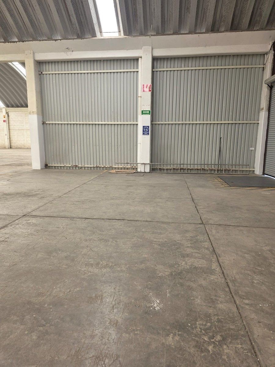 Bodega comercial en Santa María la Calera, Mineral de la Reforma, foto 13 de 34