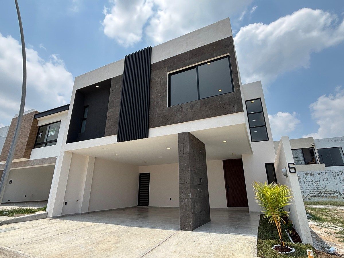 Casa en Venta en Lomas del Dorado, foto 1 de 24
