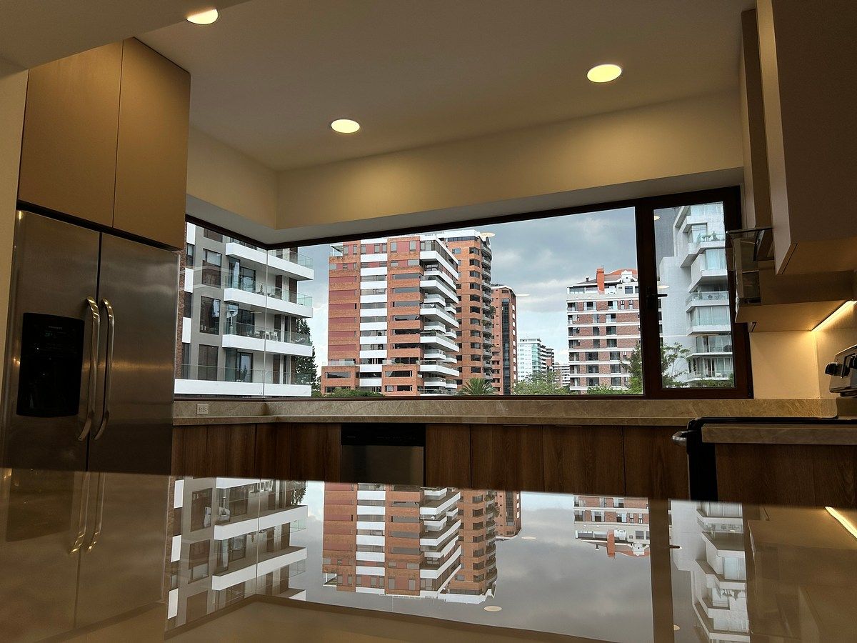 Apartamento en Venta | Edificio Matisse, zona 14
