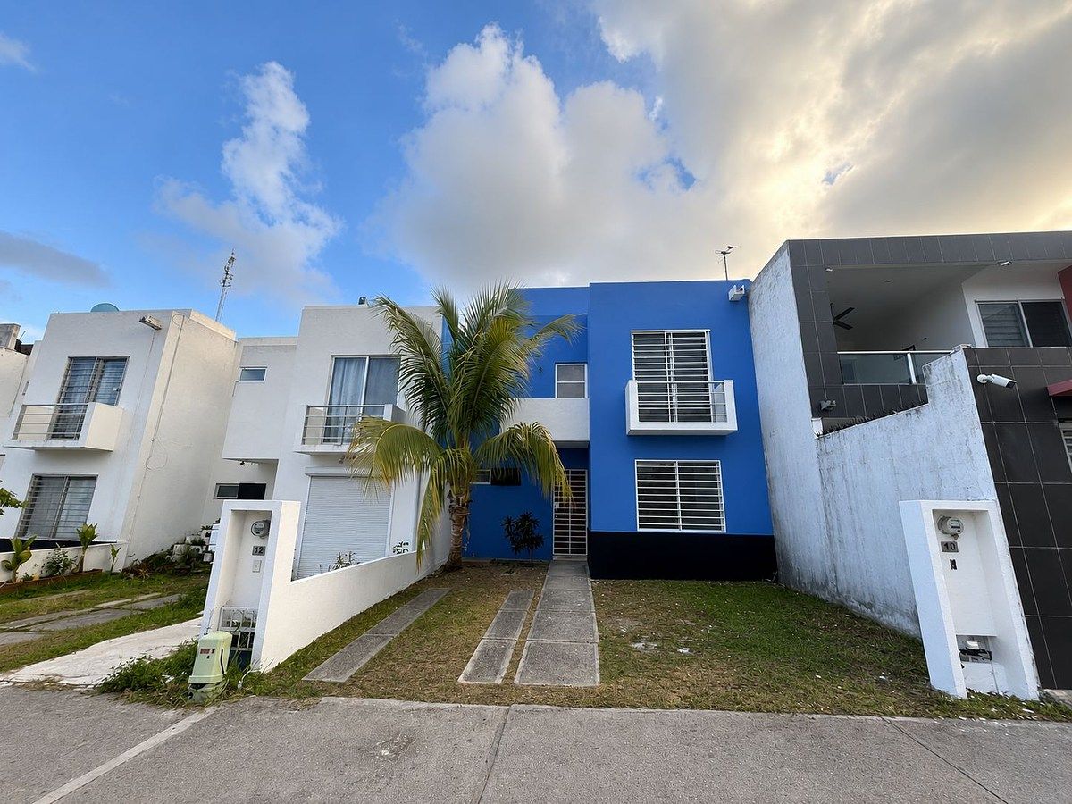 Se Vende Casa de 2 Recamaras en Villas del Arte, Poligono Sur, Cancun, photo 1 of 11