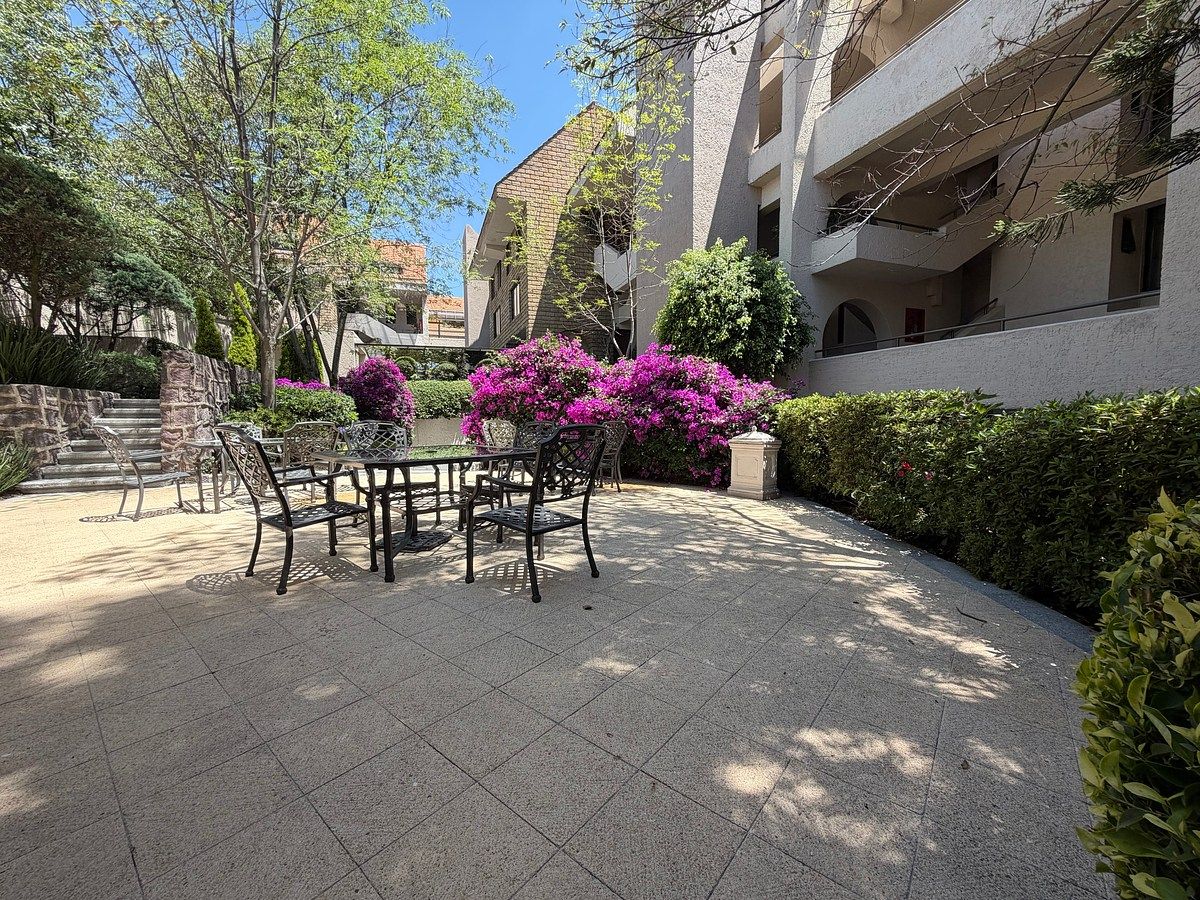 Patio de áreas comunes, foto 8 de 14