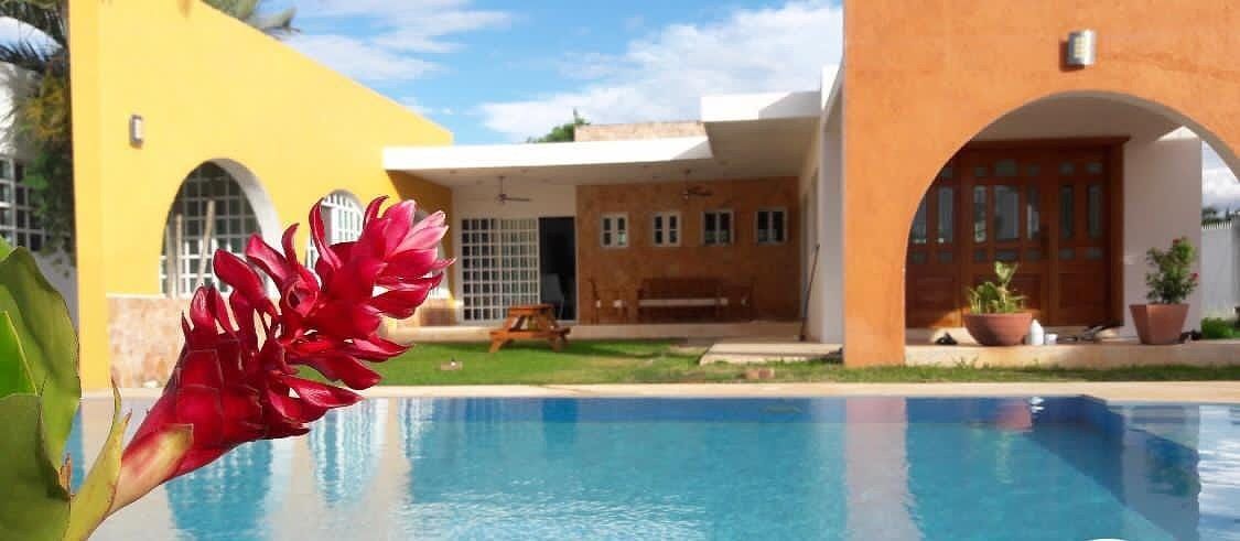 Casa en Venta en Chichí Suárez con 1,900 m2 de terreno, foto 1 de 23