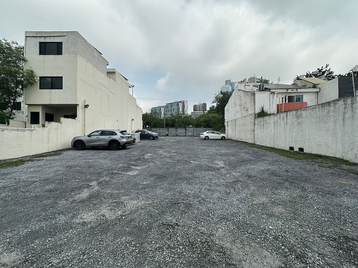 Lote em Villas de Santa Engracia, San Pedro Garza García, foto 2 de 5