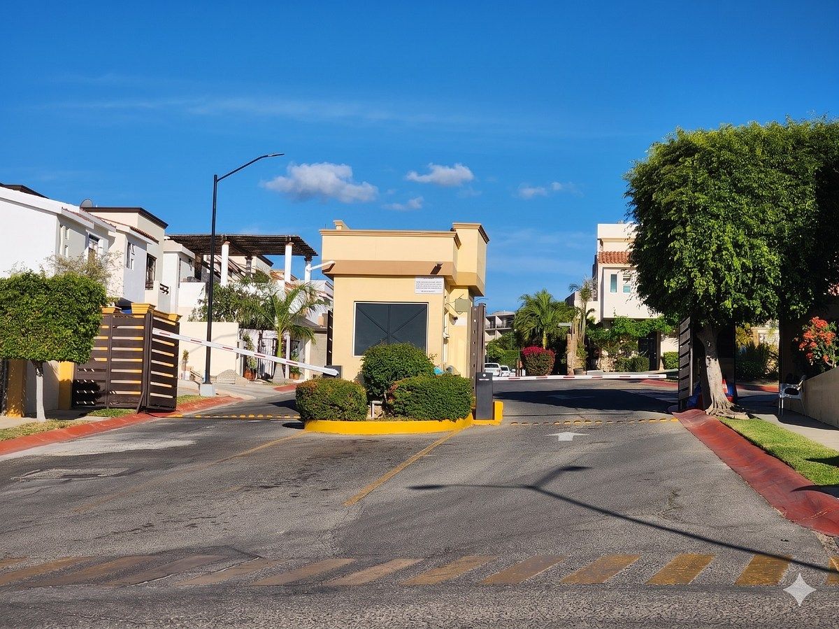 House in Lienzo Charro Centro, Los Cabos, photo 2 of 19
