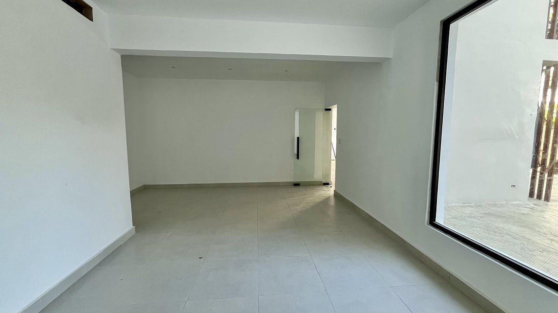 Local Comercial en La Julia, Santo Domingo Centro (Distrito Nacional), foto 4 de 8