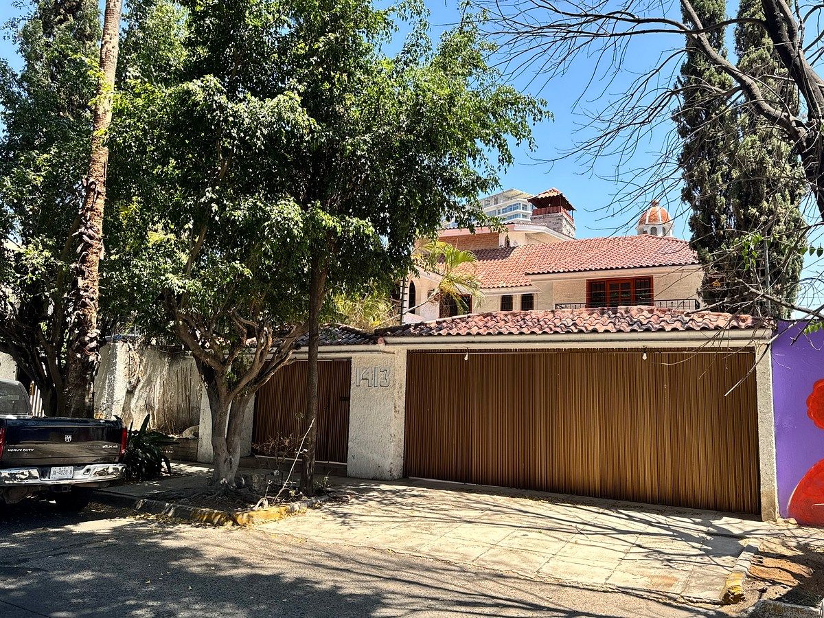 House in Chapultepec Country, Guadalajara, photo 2 of 31