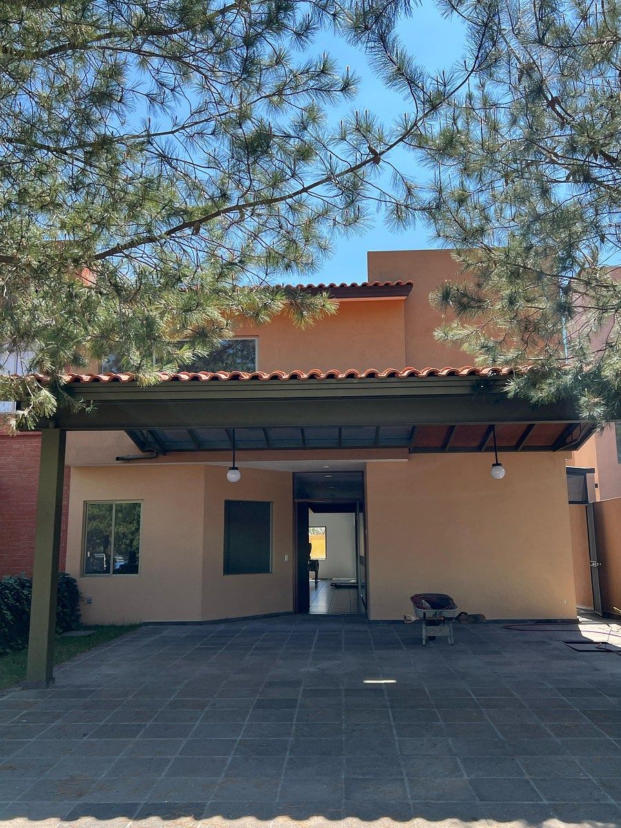 CASA DE LUJO EN FRACC. "LA LOMITA", foto 1 de 19