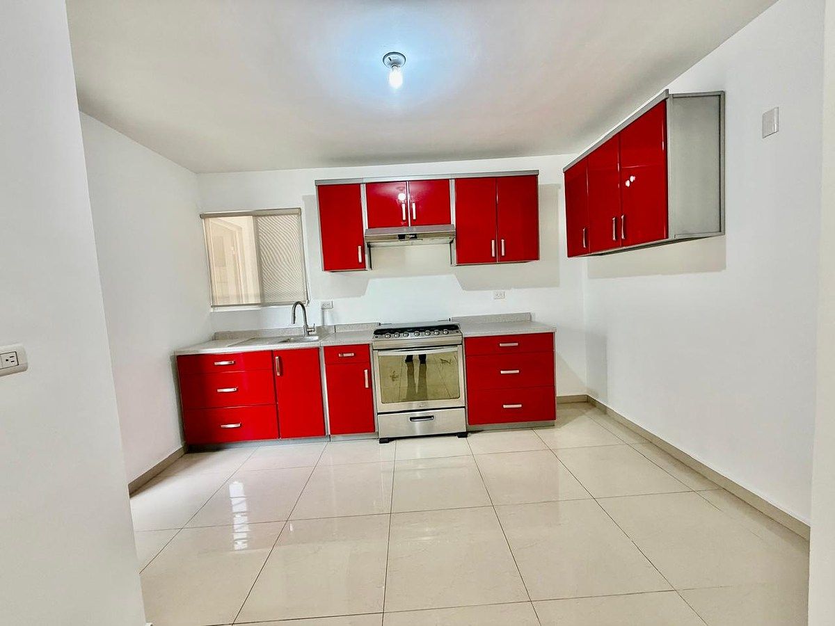 House in Cerrada de Cumbres, Monterrey, photo 6 of 24