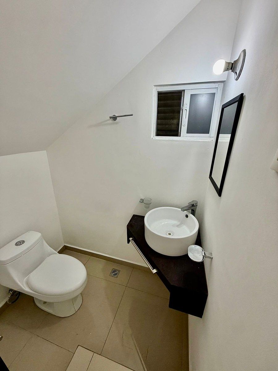 House in Cerrada de Cumbres, Monterrey, photo 7 of 24