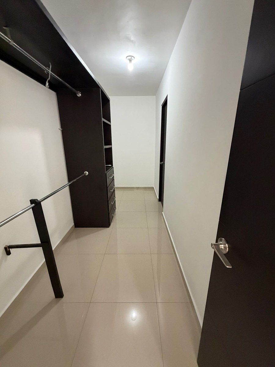 House in Cerrada de Cumbres, Monterrey, photo 17 of 24