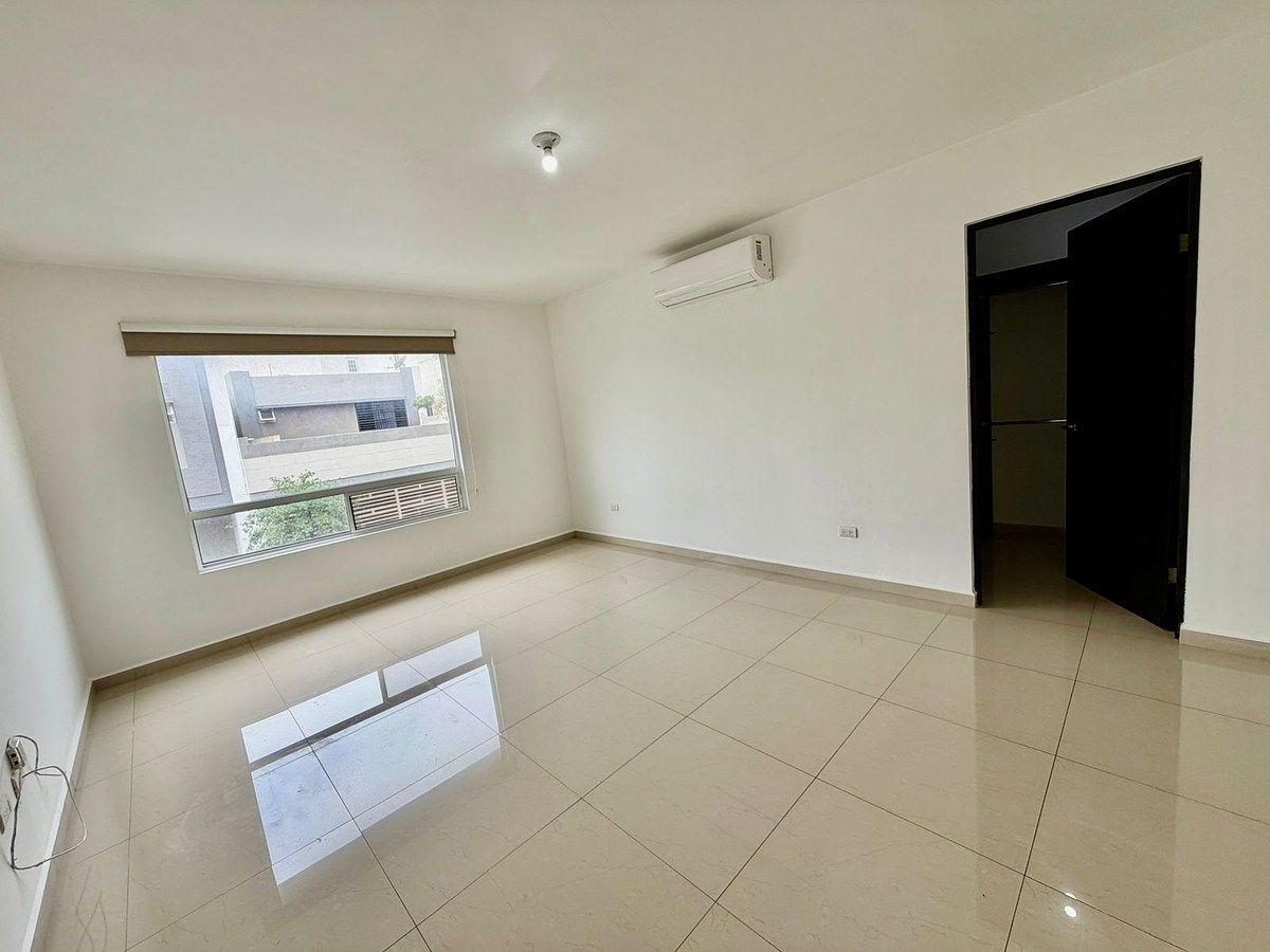 House in Cerrada de Cumbres, Monterrey, photo 21 of 24