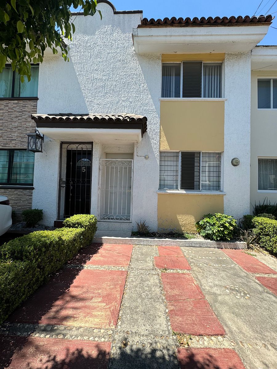 HOUSE FOR RENT IN CERRADA DEL SOL, photo 1 of 10