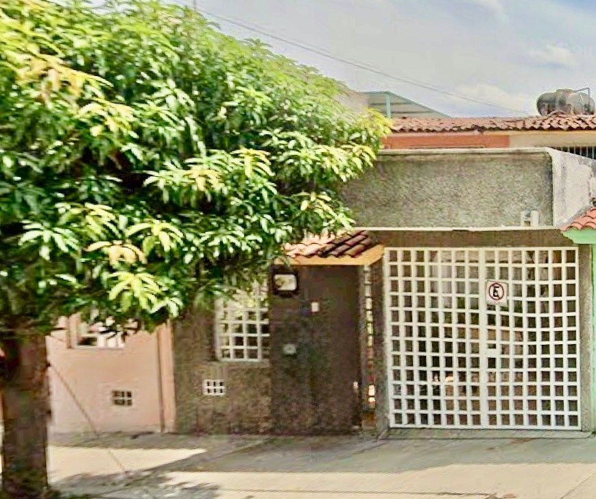 SE VENDE CASA EN REMATE BANCARIO FRACC. VERGEL $800,000 TUXTLA, foto 1 de 8