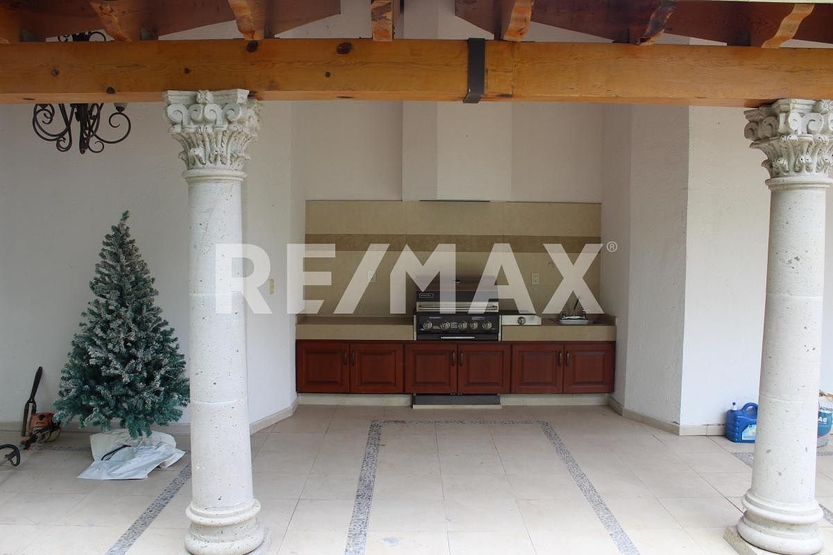 House in Fraccionamiento Villas del Mesón, Querétaro, photo 11 of 43