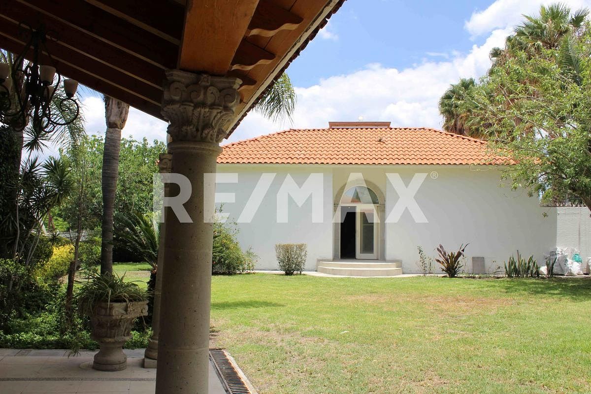 House in Fraccionamiento Villas del Mesón, Querétaro, photo 17 of 43