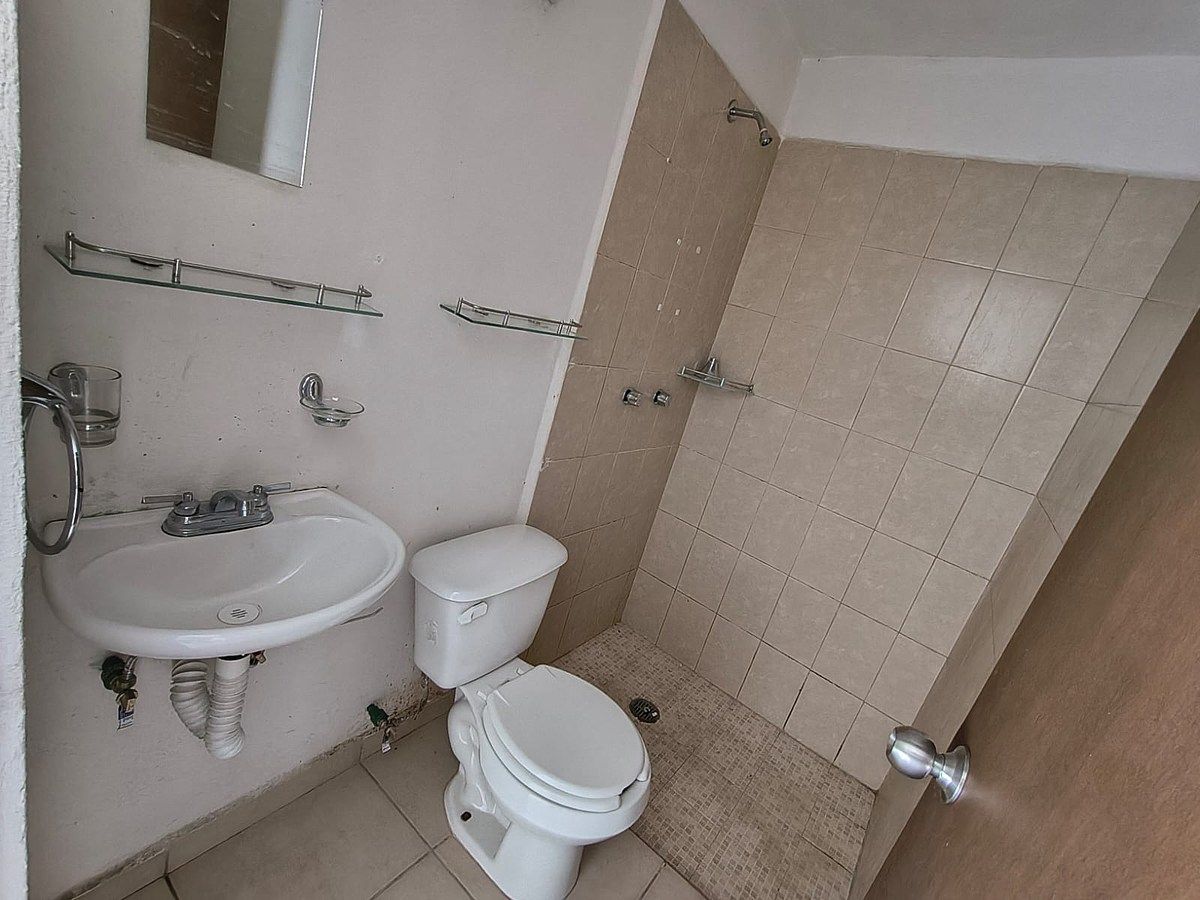 House in Gated Community in Ciudad del Sol, Querétaro, photo 10 of 18