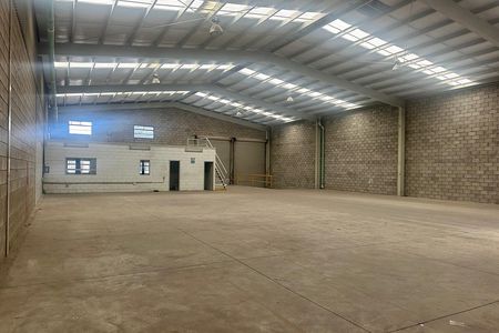 Bodega comercial de 600m² a unas cuadras de Garita de Otay