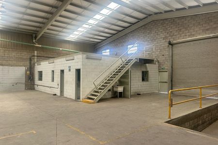 Bodega comercial de 600m² a unas cuadras de Garita de Otay