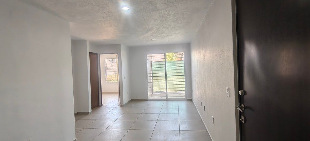 Departamento en Renta Primer Nivel Cerca Galerias Santa Anita, foto 1 de 14