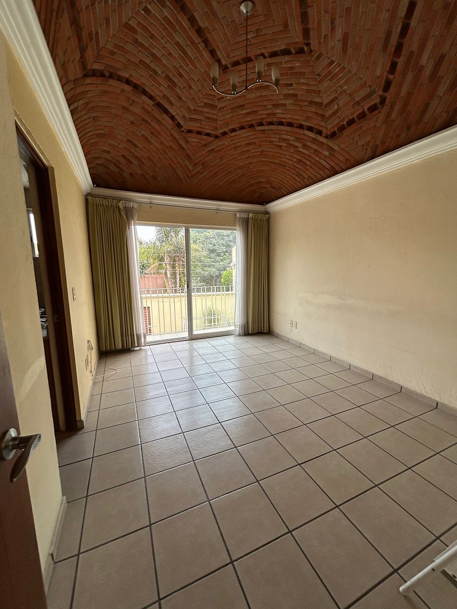 House in Lomas de Cortes, Cuernavaca, photo 8 of 17