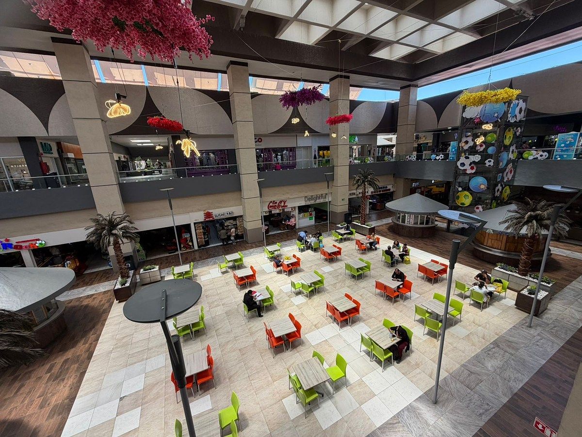 Local comercial en Bosques de La Victoria, Guadalajara, foto 4 de 10