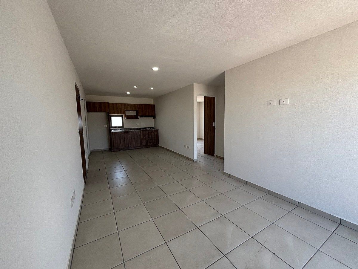 Apartamento em Capital Sur, El Marqués, foto 2 de 16