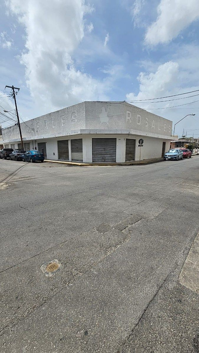 Venta de edificio con 6 locales a 50 mts del paseo de montejo, photo 1 of 14