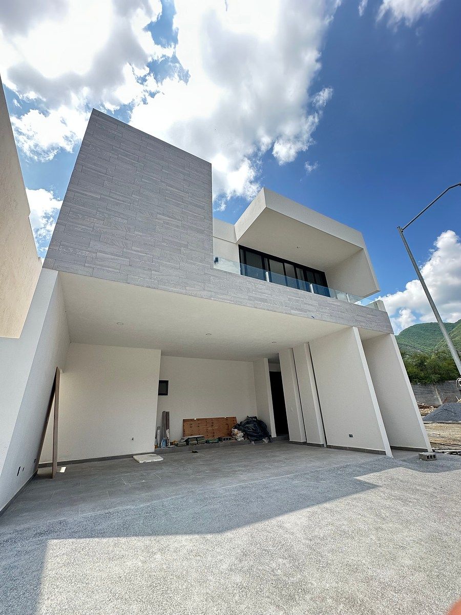Residencia en Privada al Sur de Mty con Amenidades y Doble Altura | $15 MdP, foto 1 de 14