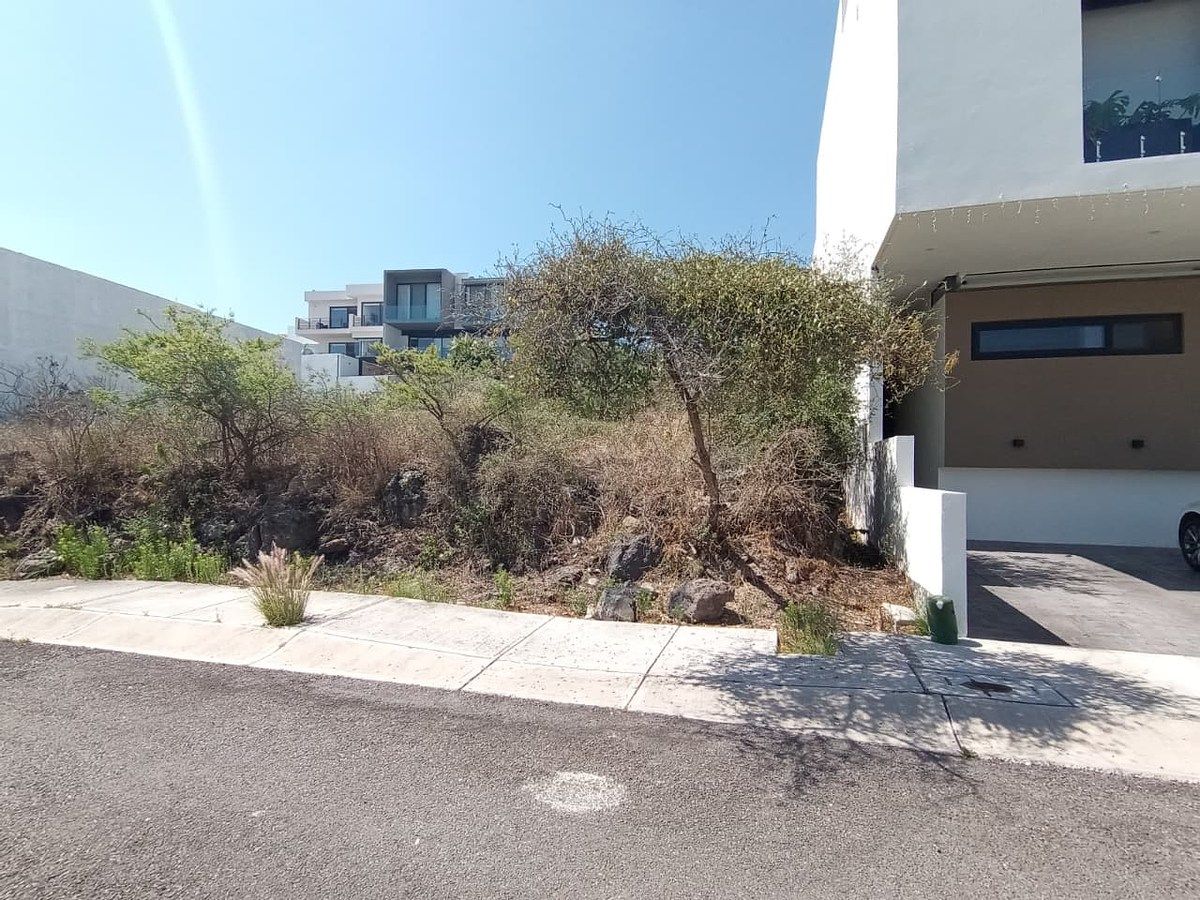 TERRENO EN VENTA EN ZIBATA, photo 1 of 7