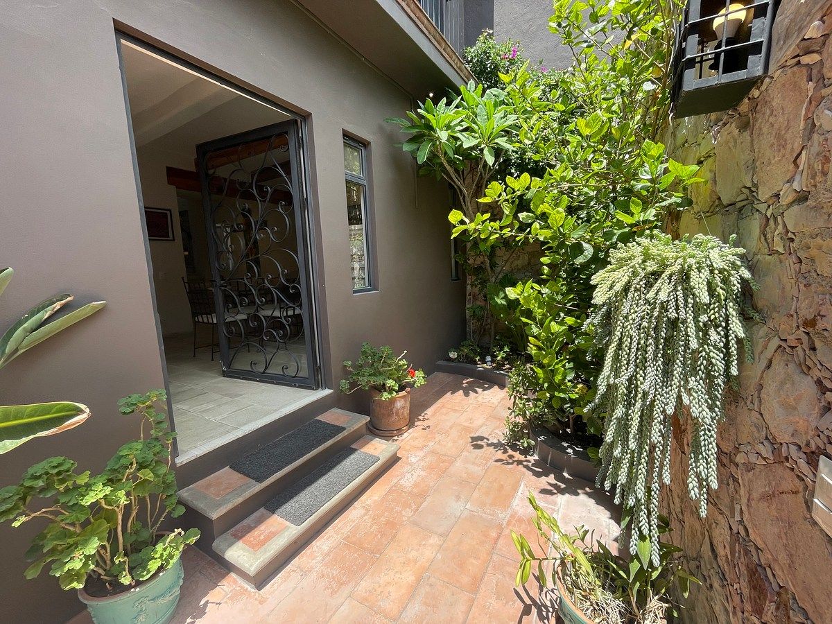 House in El Obraje, San Miguel de Allende, photo 4 of 50