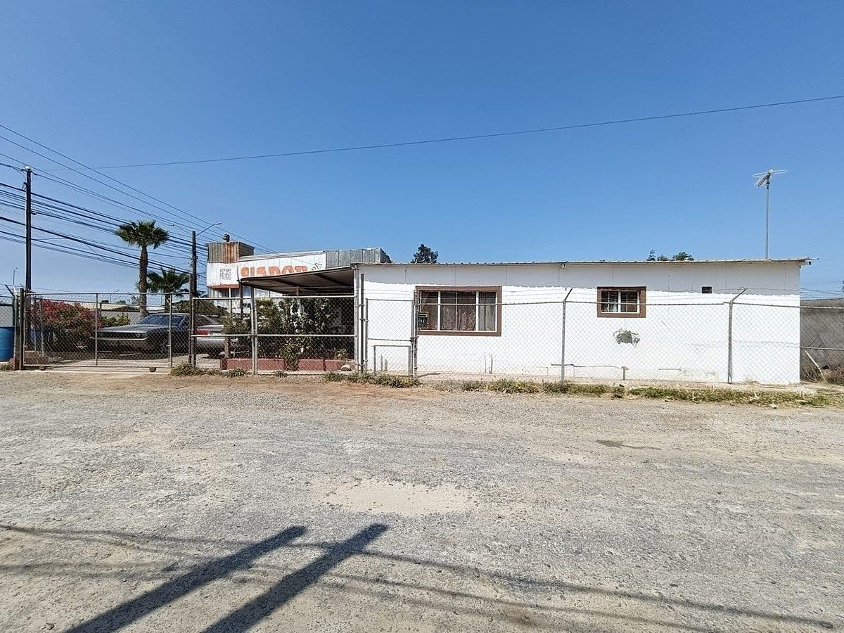 House in Adolfo Ruiz Cortines, Ensenada, photo 3 of 13