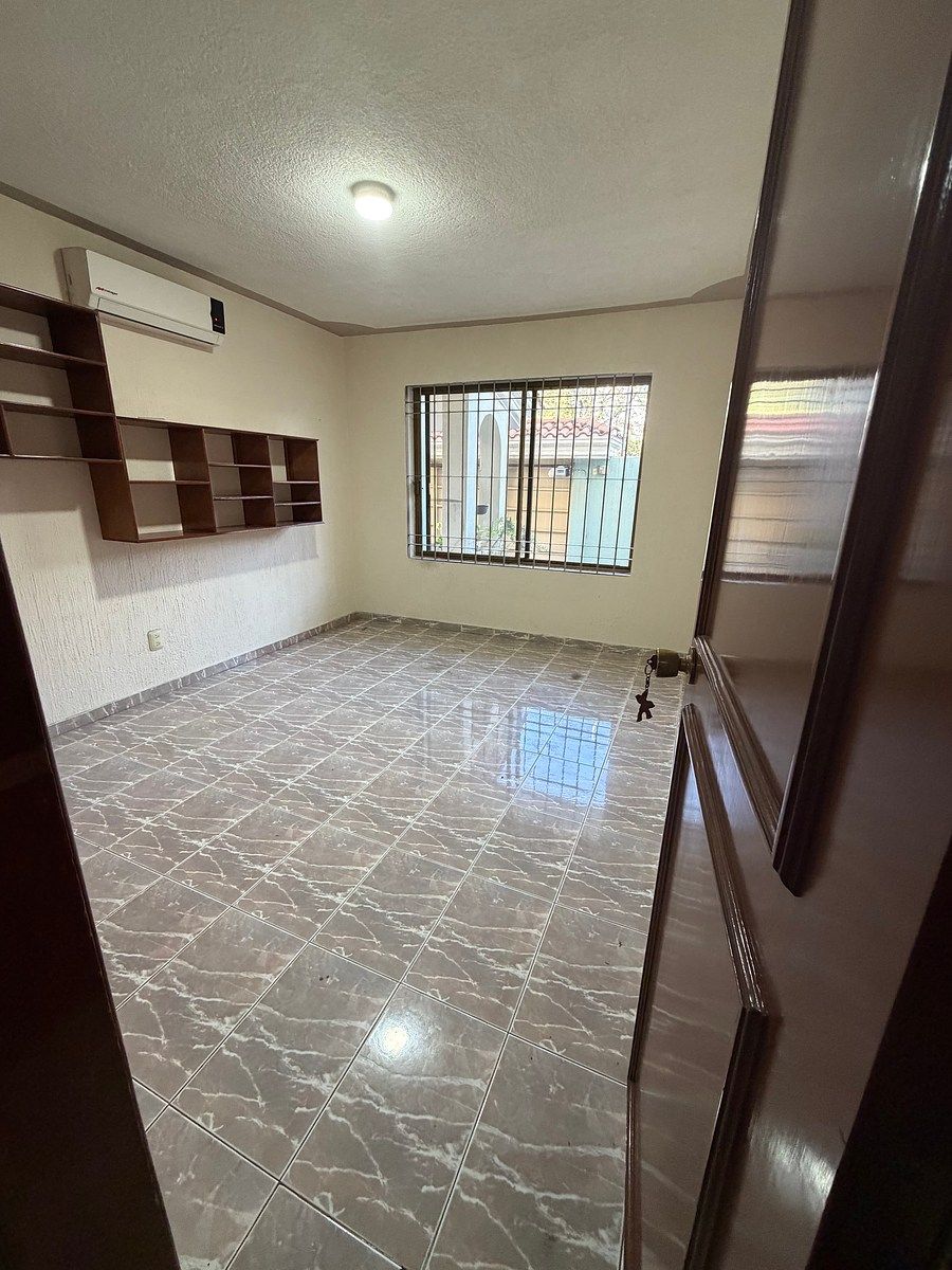 House in Colinas de La Normal, Guadalajara, photo 5 of 22