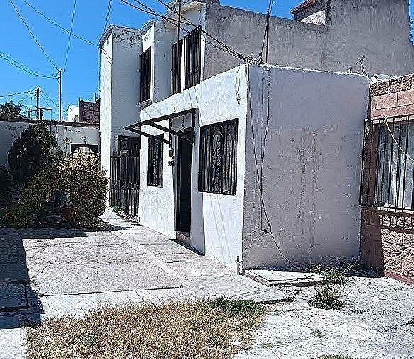 En venta casa de un piso en San Pedrito Peñuelas, a una cuadra de la UTEQ, foto 1 de 11