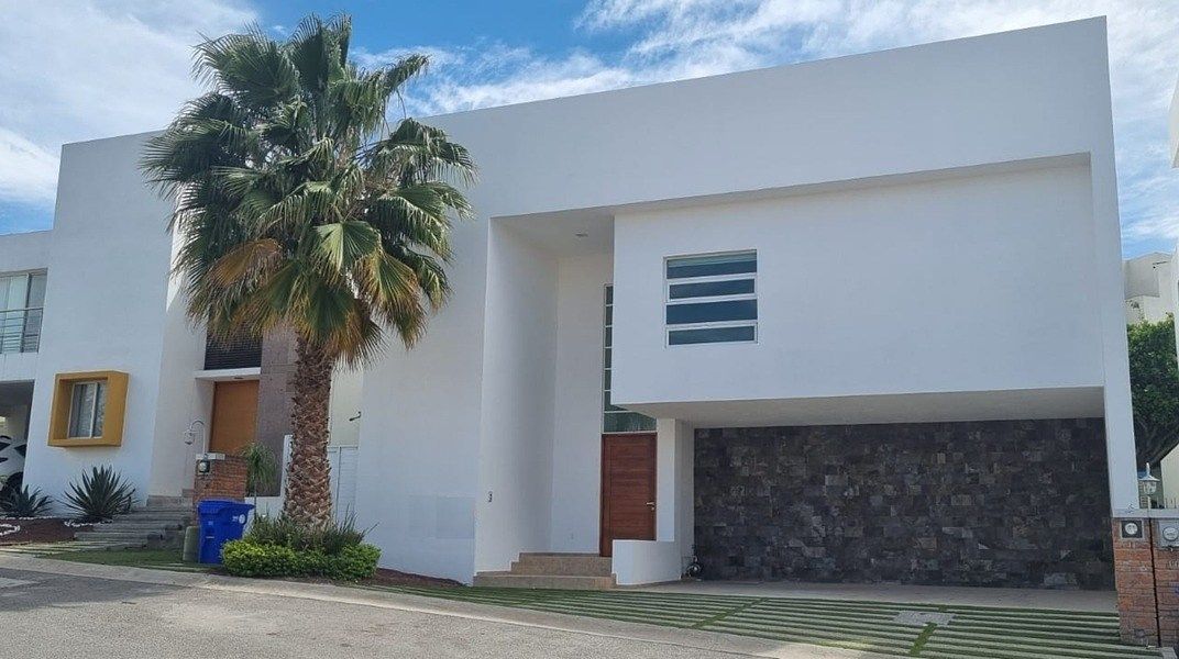 Casa en Renta en Club de Golf la Loma, photo 1 of 18