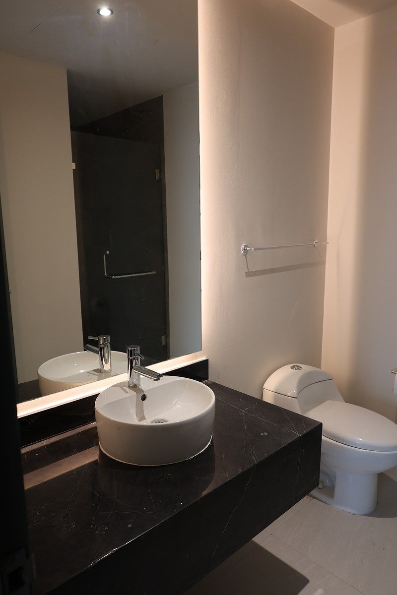 Baño principal, foto 8 de 12