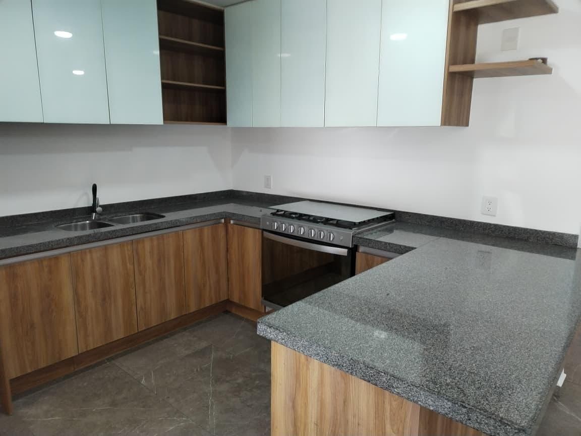Venta de departamento en PB - foto 1