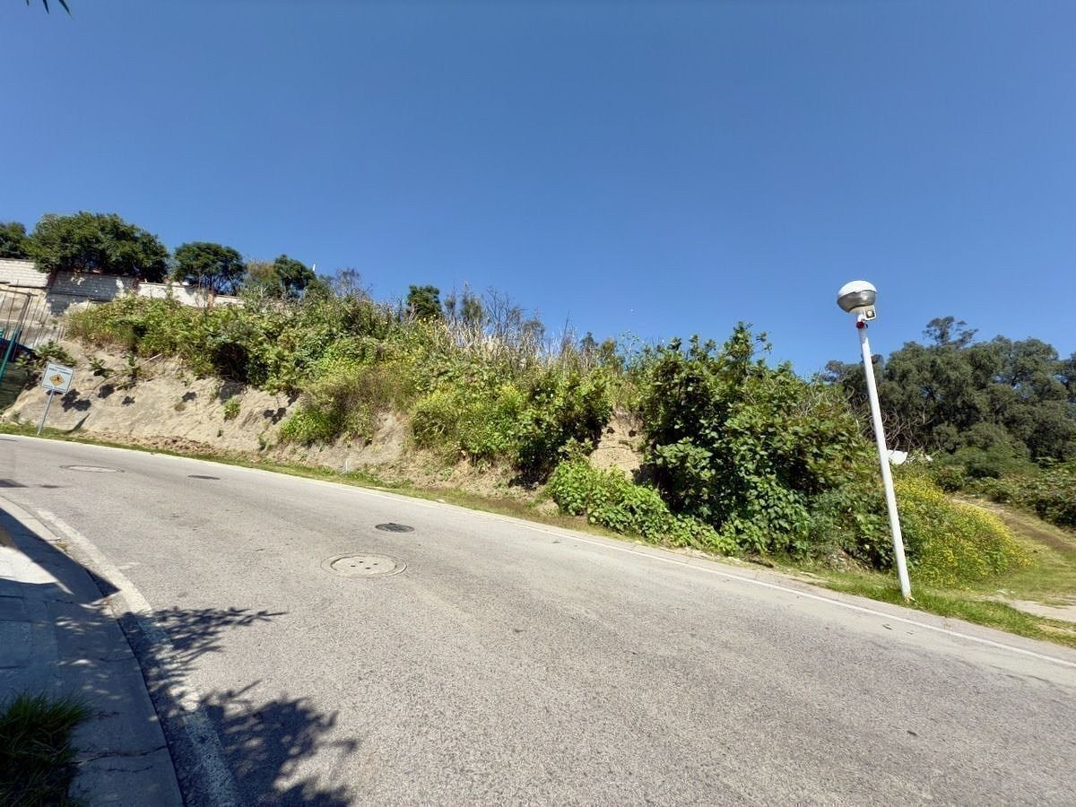 Land for sale in exclusive subdivision of Lomas del Río, photo 1 of 3