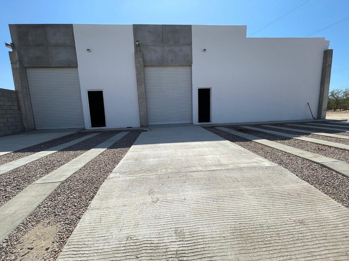 Fachada, photo 1 of 7
