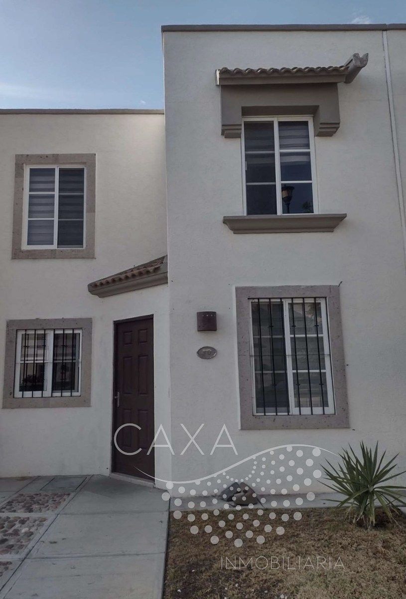 House for sale, photo 1 of 5