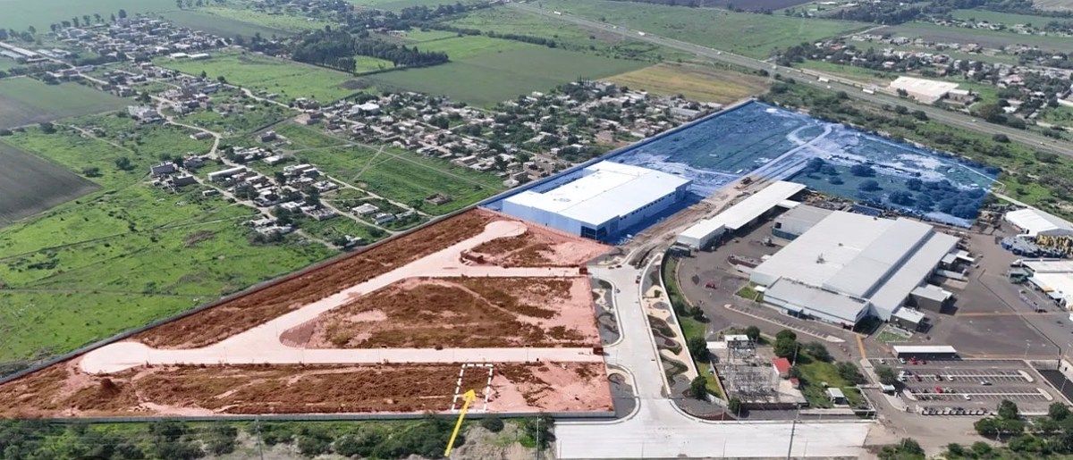Industrial Lot in Cementos, León, photo 3 of 7