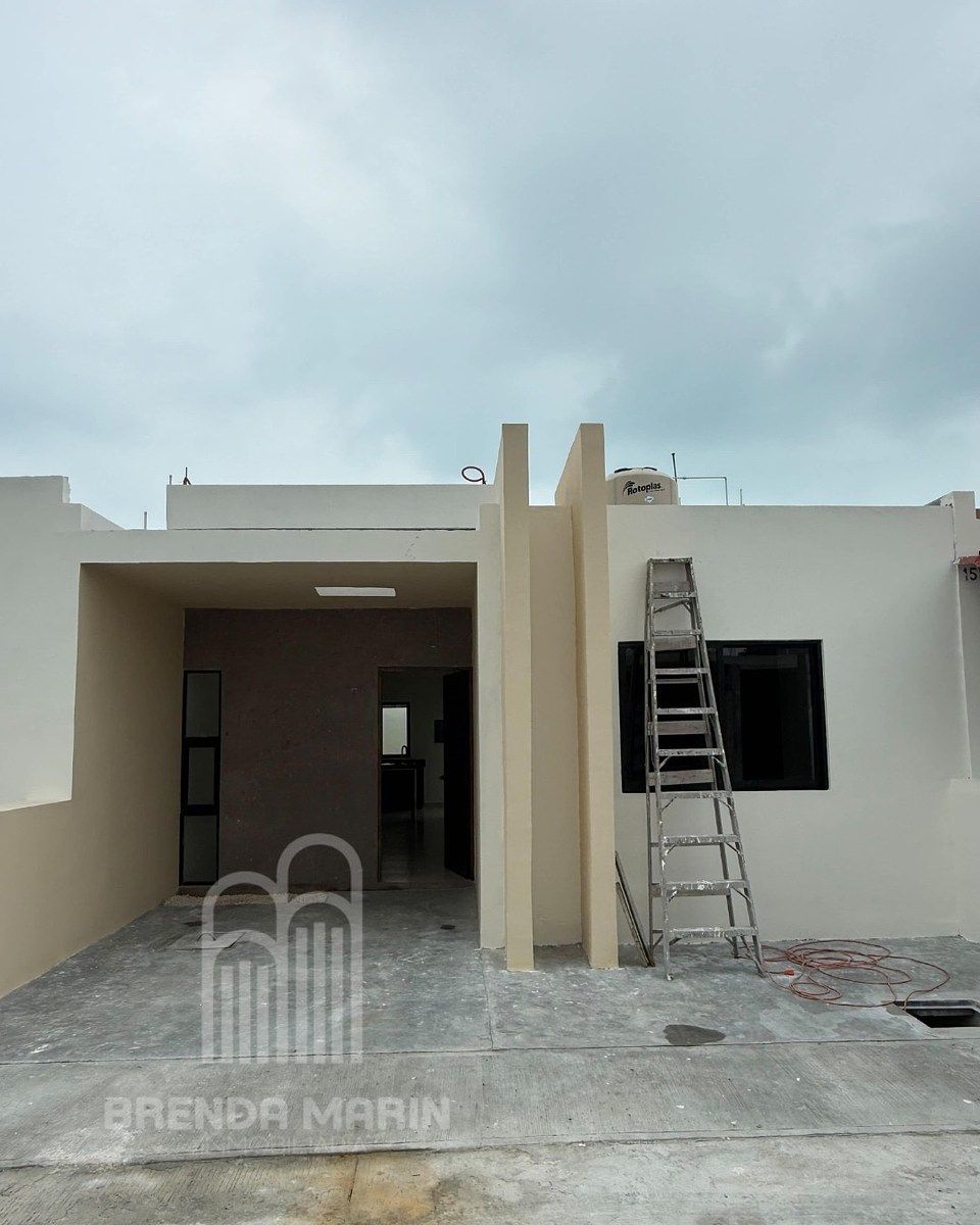 Casa en venta en Ciudad del Carmen fraccionamiento Las Hadas, foto 1 de 15