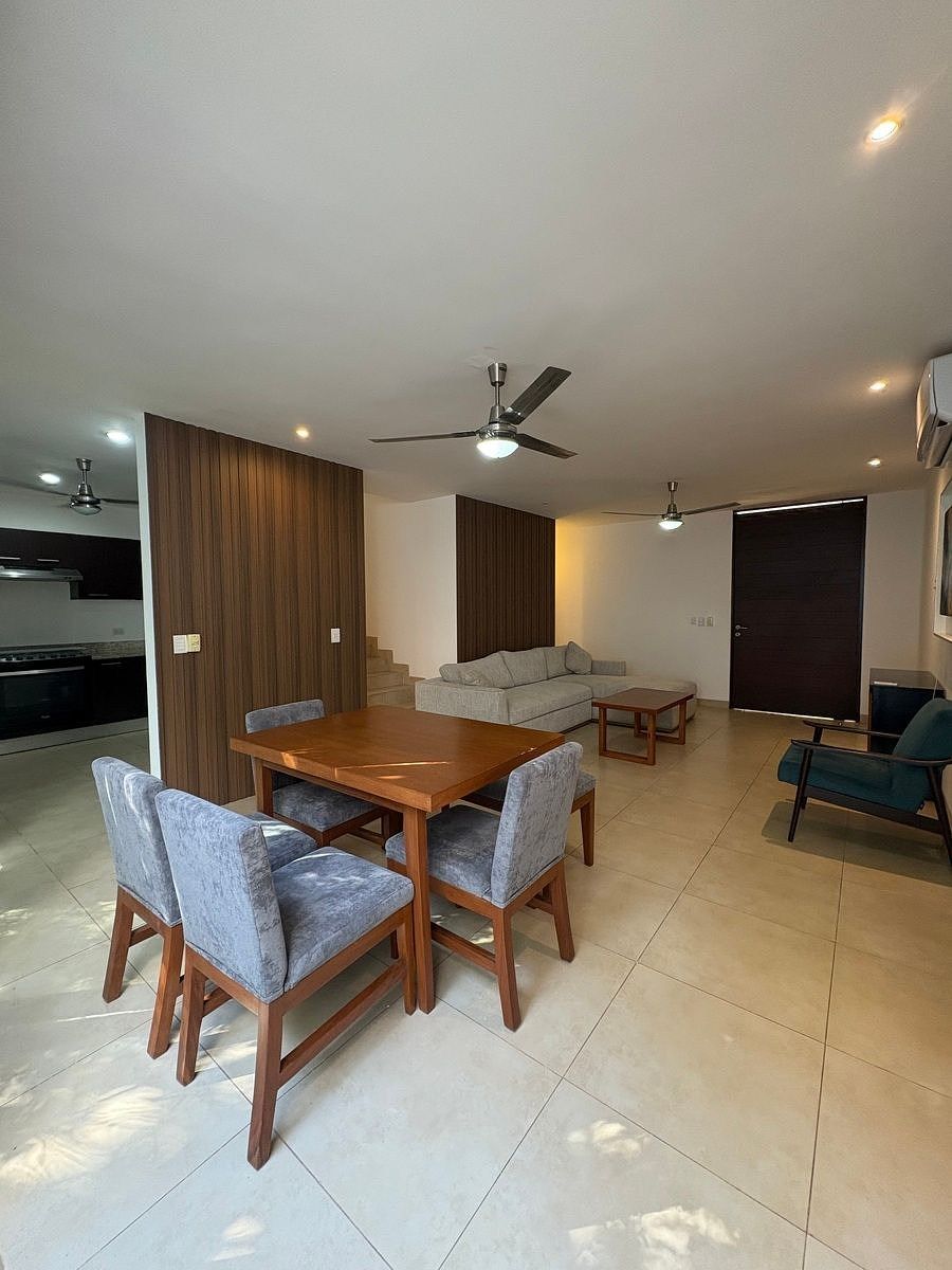 House in Montebello, Mérida, photo 2 of 26