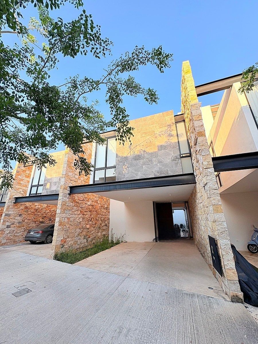 CASA EN RENTA TEMOZÓN MERIDA, foto 1 de 22