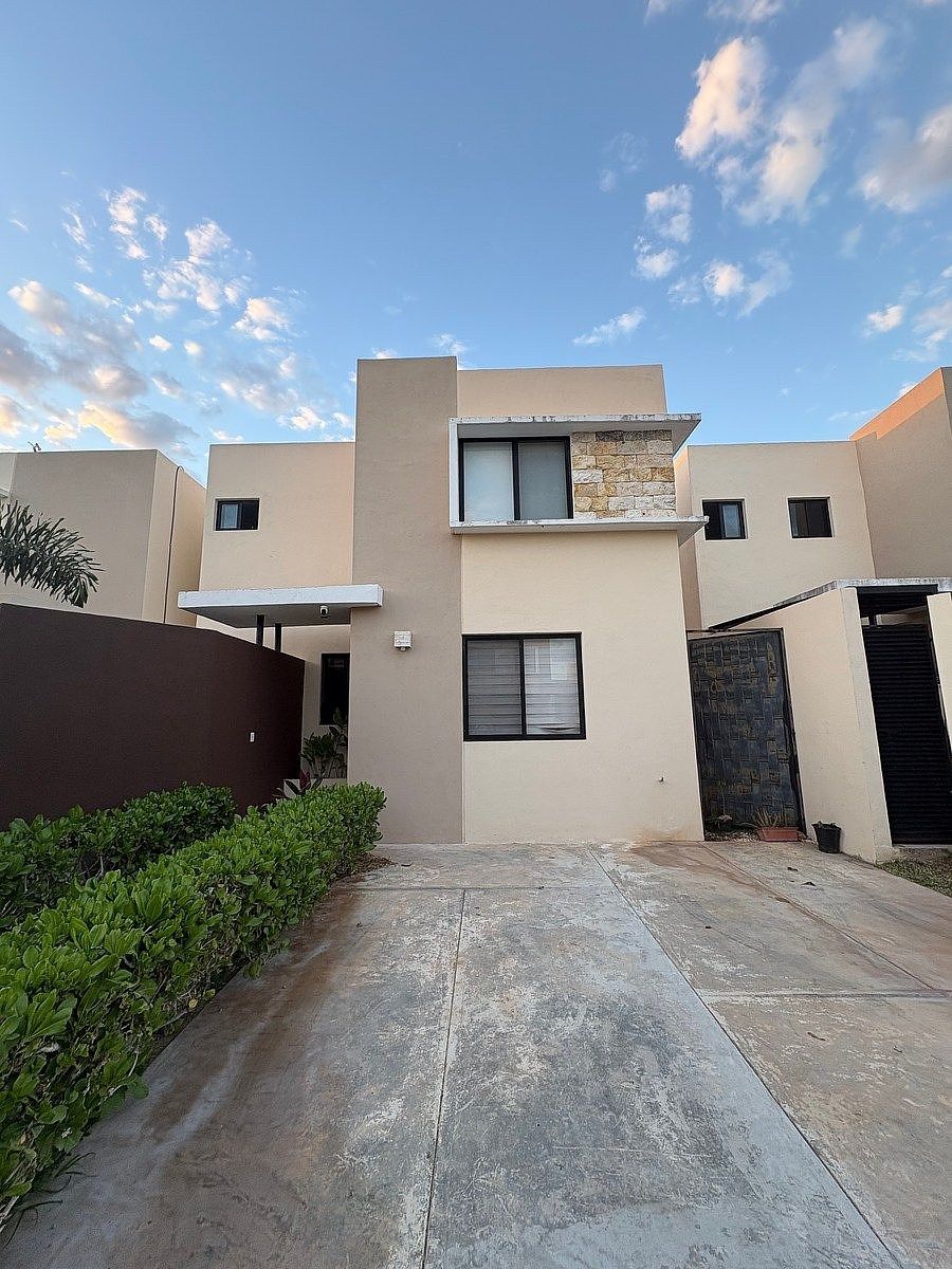 House in Gated Community in Cholul, Mérida, photo 2 of 20
