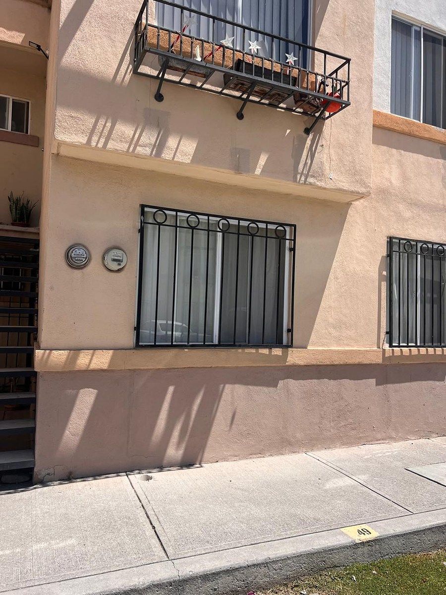 ENTRADA, foto 1 de 10