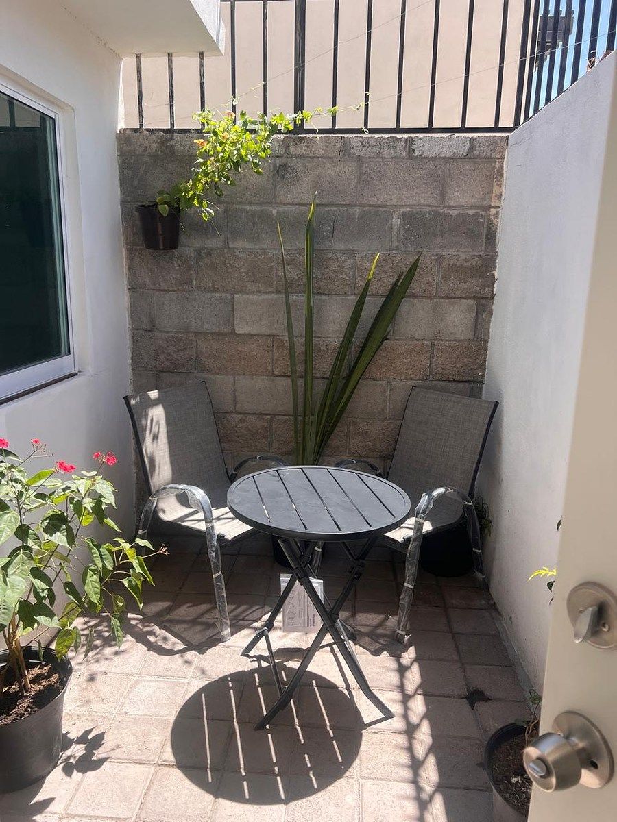 JARDÍN, foto 9 de 10
