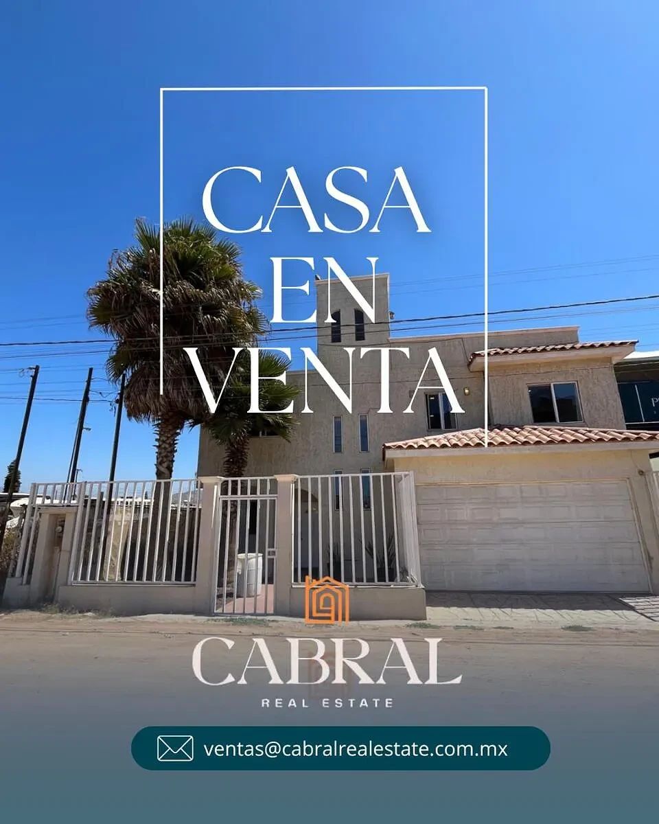 CASA  EN VENTA ! A UNA CUADRA DE PLAYA HERMOSA !, photo 1 of 13