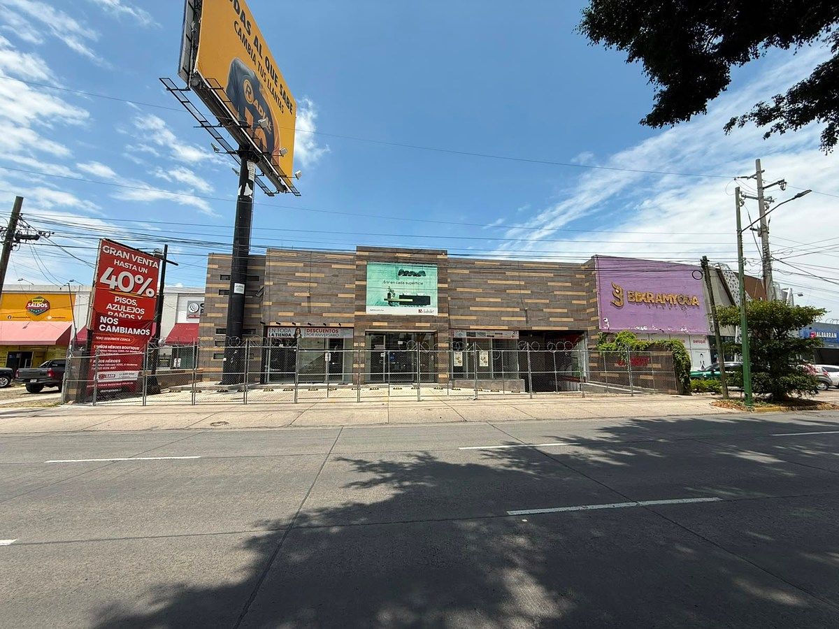LOCAL COMERCIAL EN RENTA | AV. PATRIA CASI ESQ. MARIANO OTERO, foto 1 de 14