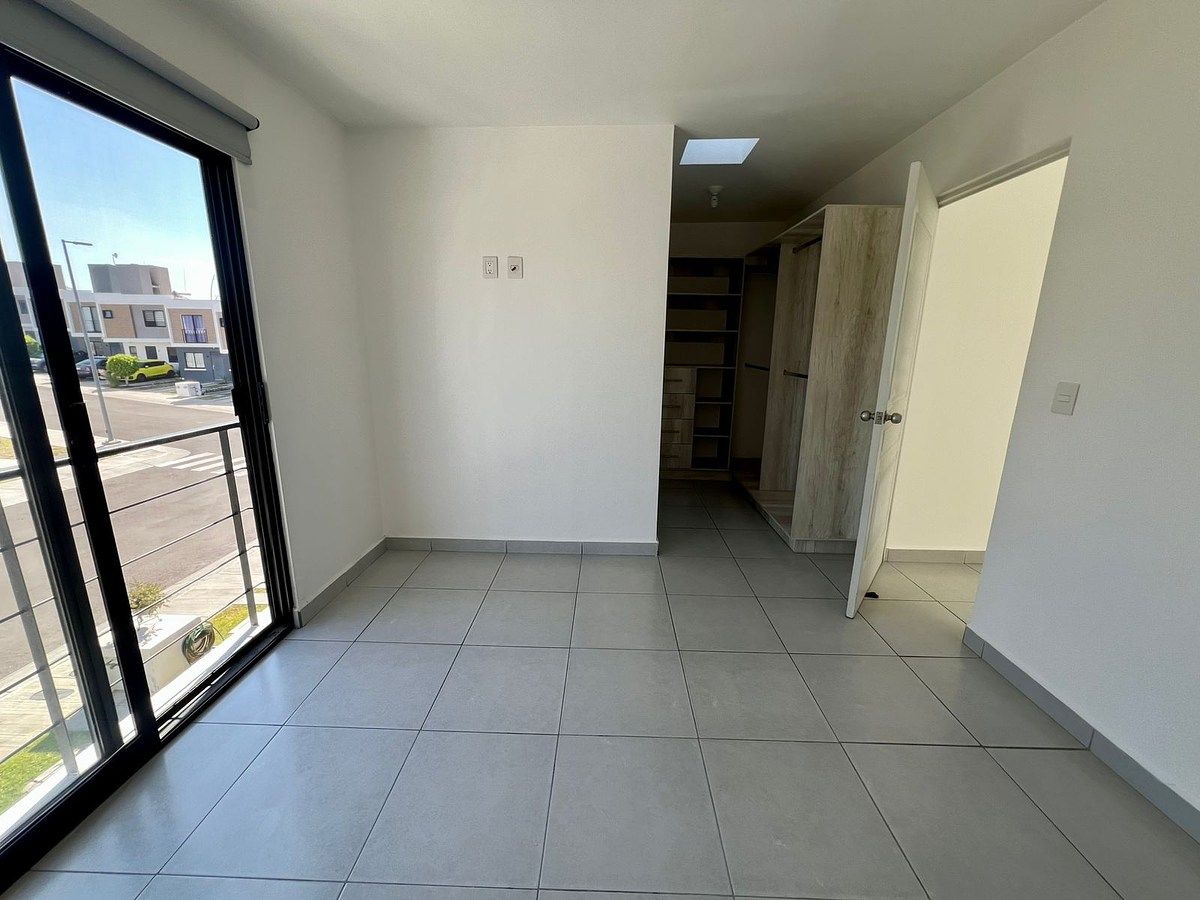 Casa em condomínio fechado em Zákia, El Marqués, foto 5 de 11