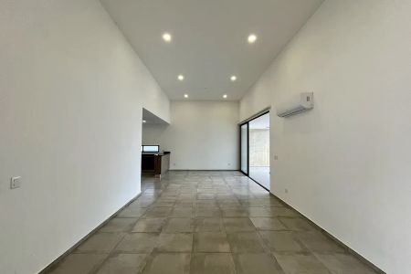 CASA EN VENTA DE UNA PLANTA EN VENTA CON TERRENO DE MÁS DE 540 M2 EN DZITYÁ
